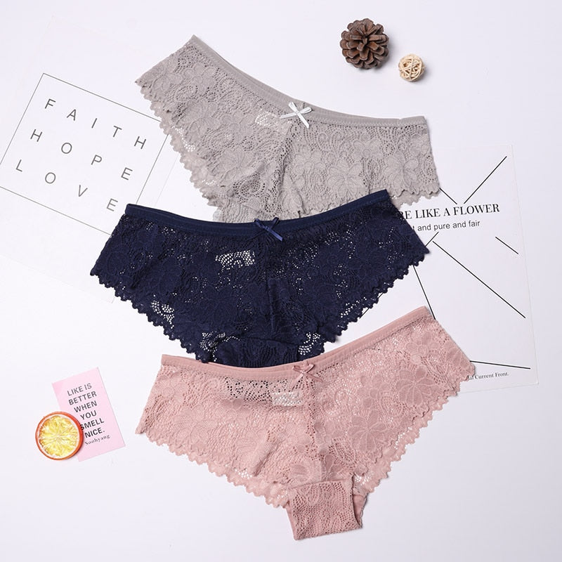Calcinha em Renda Sexy Lace - Kit com 3 peÃ§as