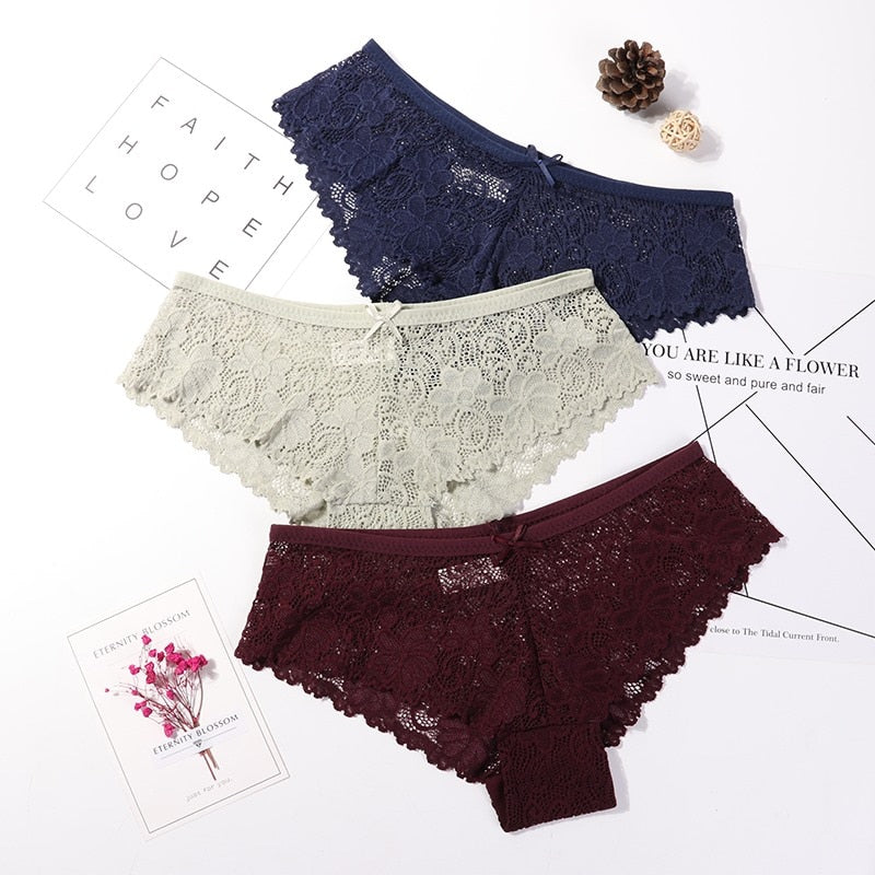 Calcinha em Renda Sexy Lace - Kit com 3 peÃ§as
